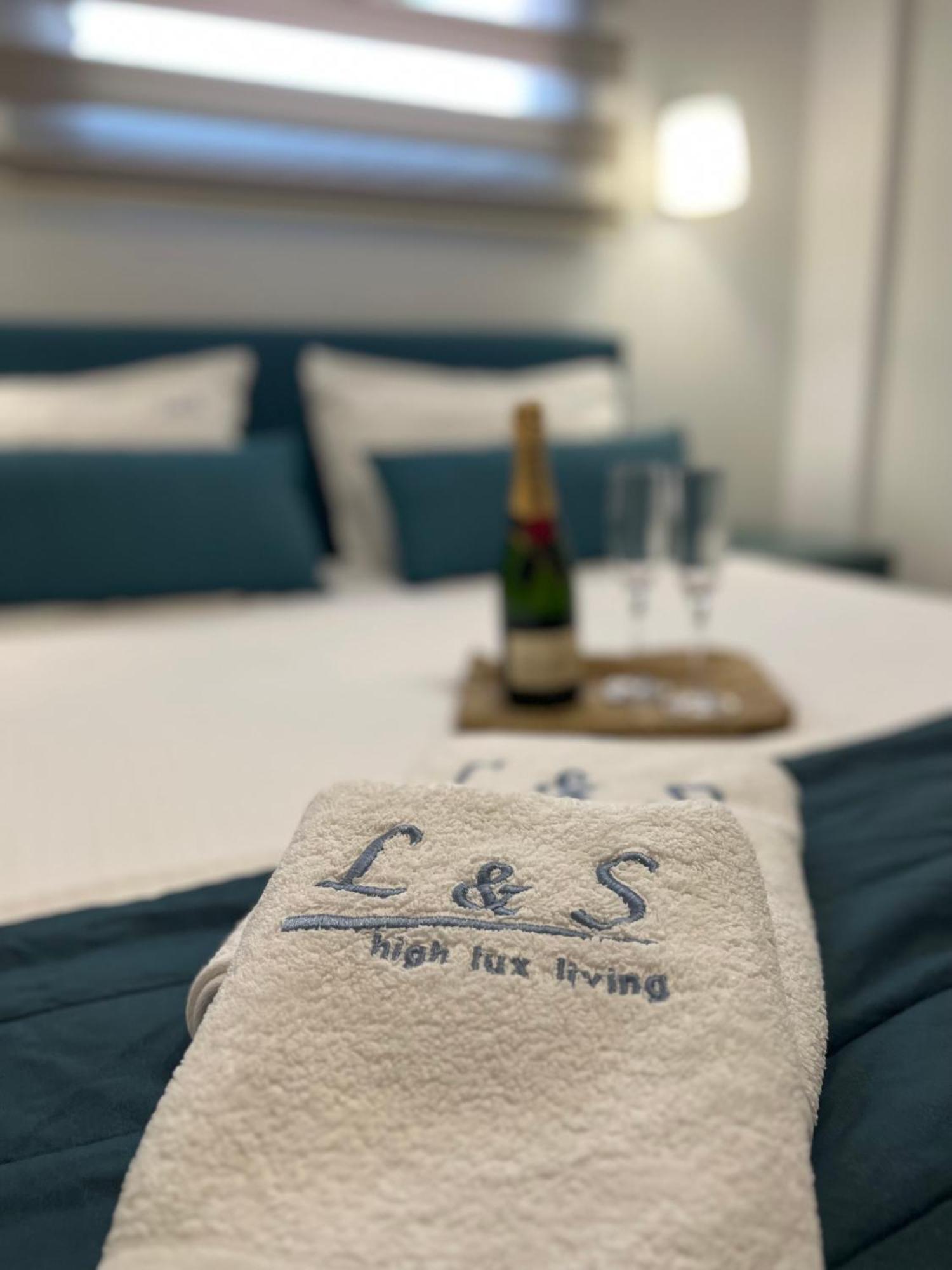 니키티 L&S House 아파트 외부 사진